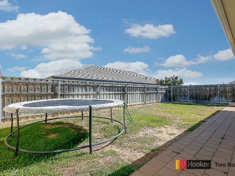 4 Oldsalt Brace, Yanchep WA 6035