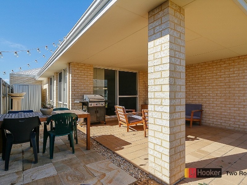 4 Oldsalt Brace, Yanchep WA 6035