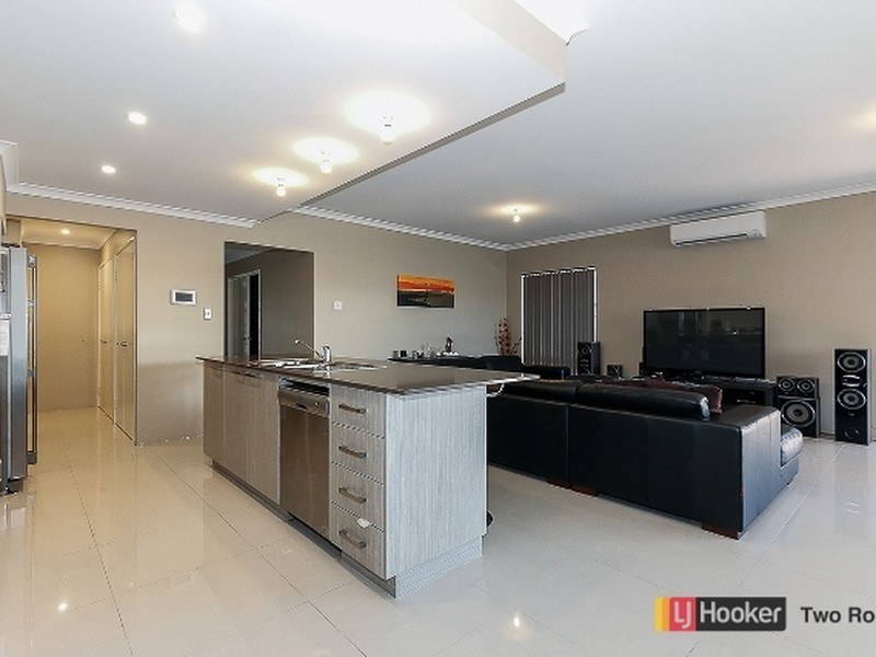 12 Putter Street, Yanchep WA 6035