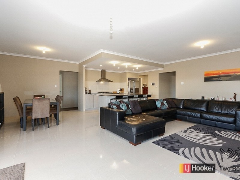 12 Putter Street, Yanchep WA 6035