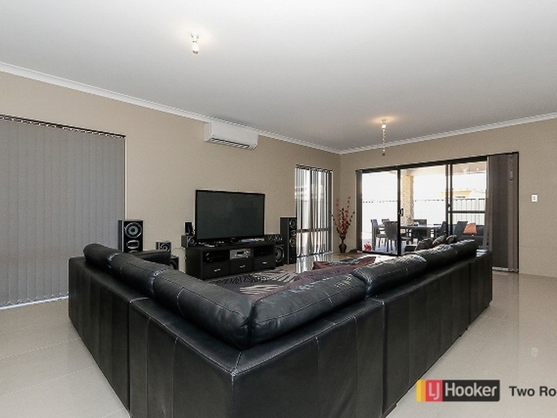 12 Putter Street, Yanchep WA 6035