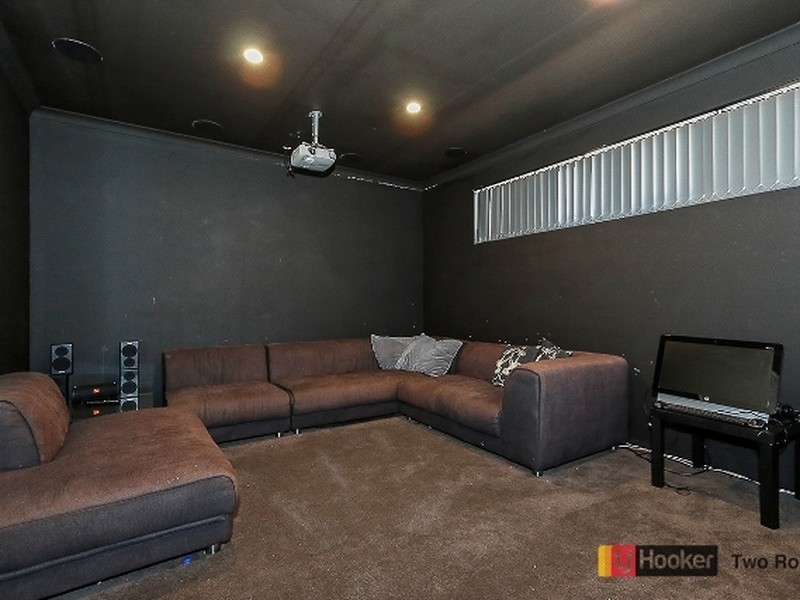 12 Putter Street, Yanchep WA 6035