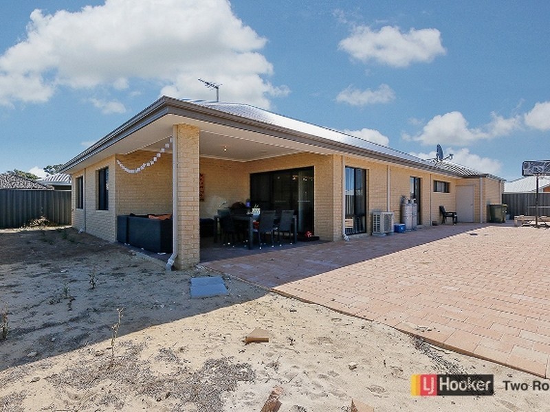 12 Putter Street, Yanchep WA 6035