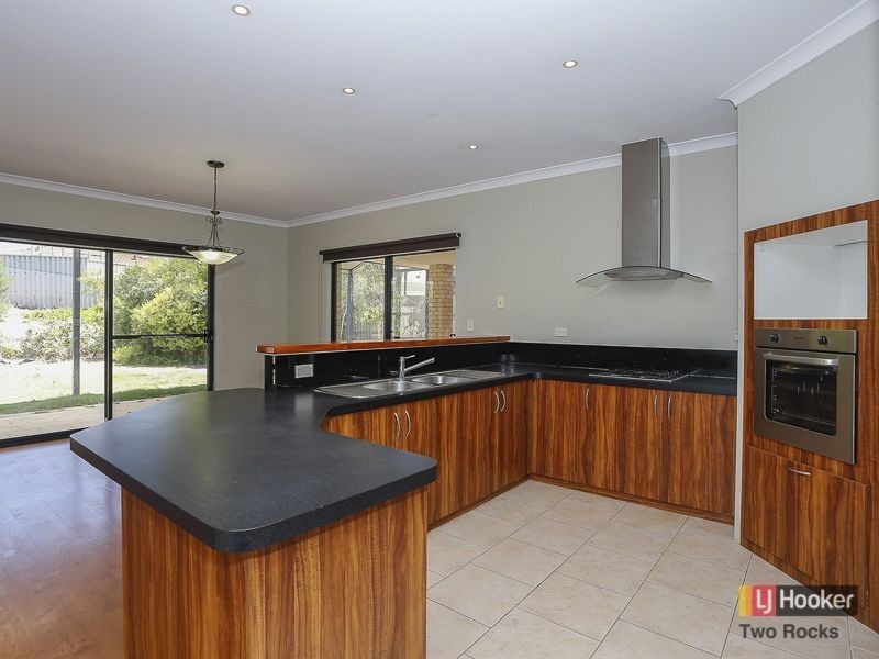 9 Genesta Place, Two Rocks WA 6037