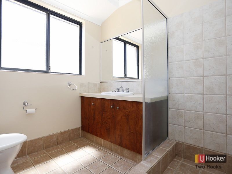 9 Genesta Place, Two Rocks WA 6037