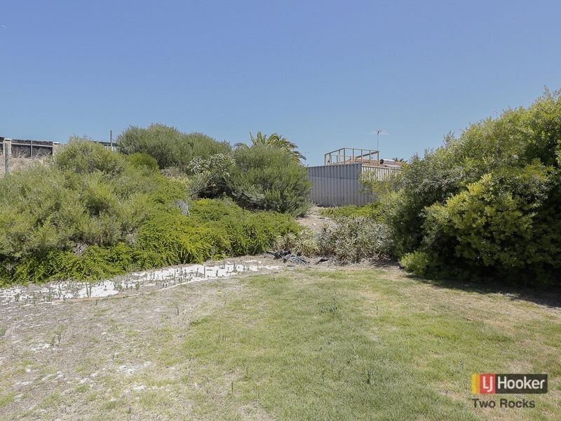 9 Genesta Place, Two Rocks WA 6037