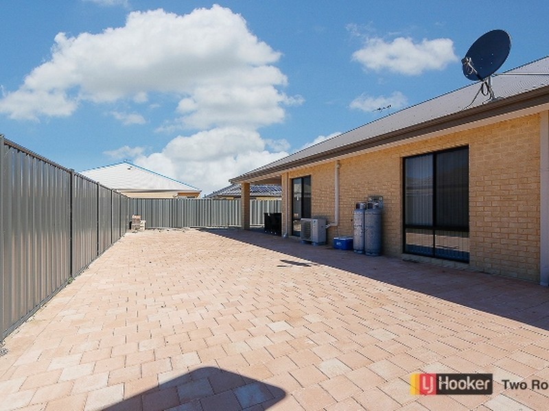 12 Putter Street, Yanchep WA 6035