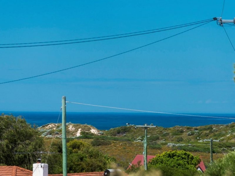 34 Leichhardt Drive, Two Rocks WA 6037