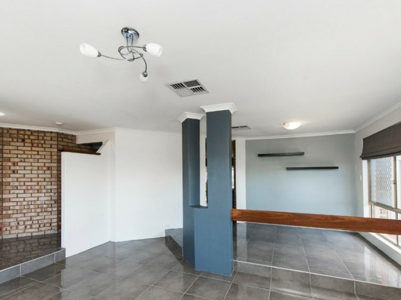 34 Leichhardt Drive, Two Rocks WA 6037