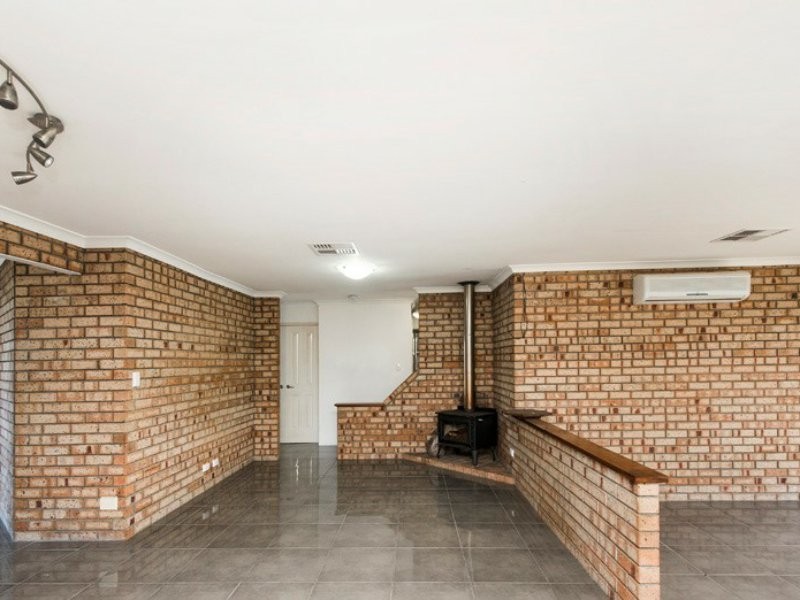 34 Leichhardt Drive, Two Rocks WA 6037