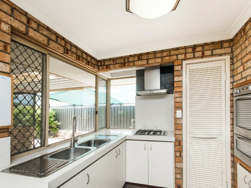 34 Leichhardt Drive, Two Rocks WA 6037