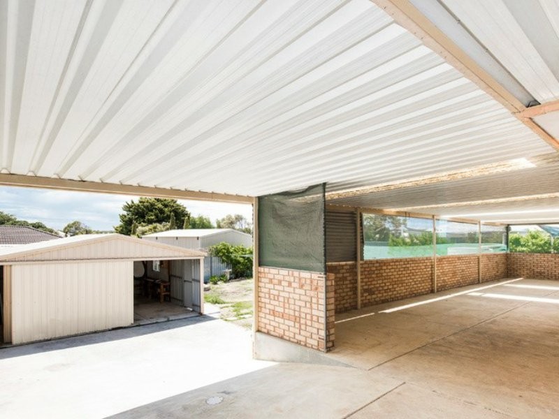 34 Leichhardt Drive, Two Rocks WA 6037