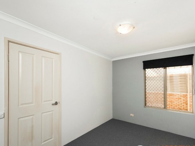 34 Leichhardt Drive, Two Rocks WA 6037