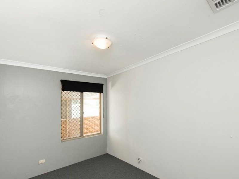 34 Leichhardt Drive, Two Rocks WA 6037