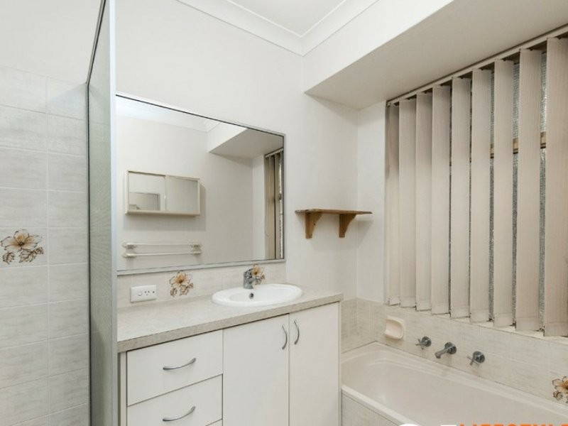 34 Leichhardt Drive, Two Rocks WA 6037