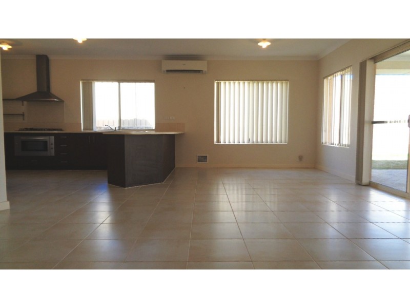 15 Bundegi Way, Two Rocks WA 6037