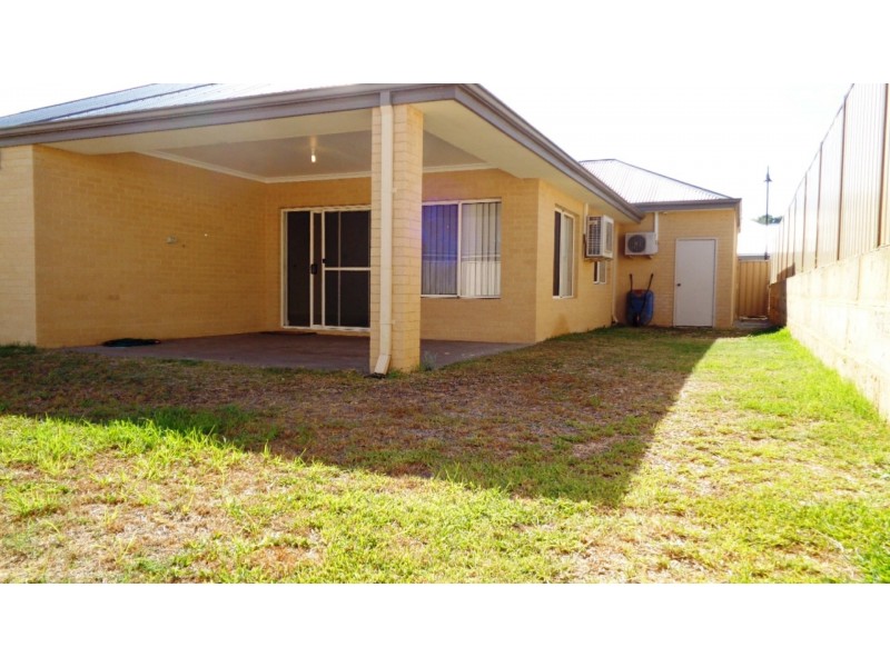 15 Bundegi Way, Two Rocks WA 6037