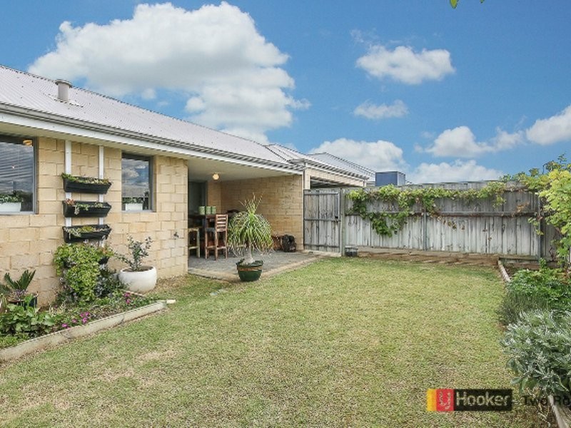 43 Mullins Way, Yanchep WA 6035