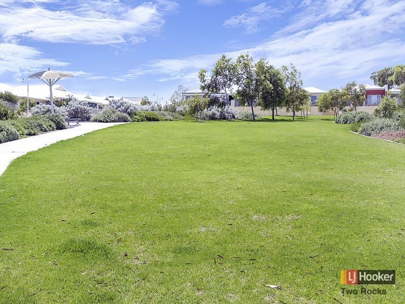 4 Oldsalt Brace, Yanchep WA 6035