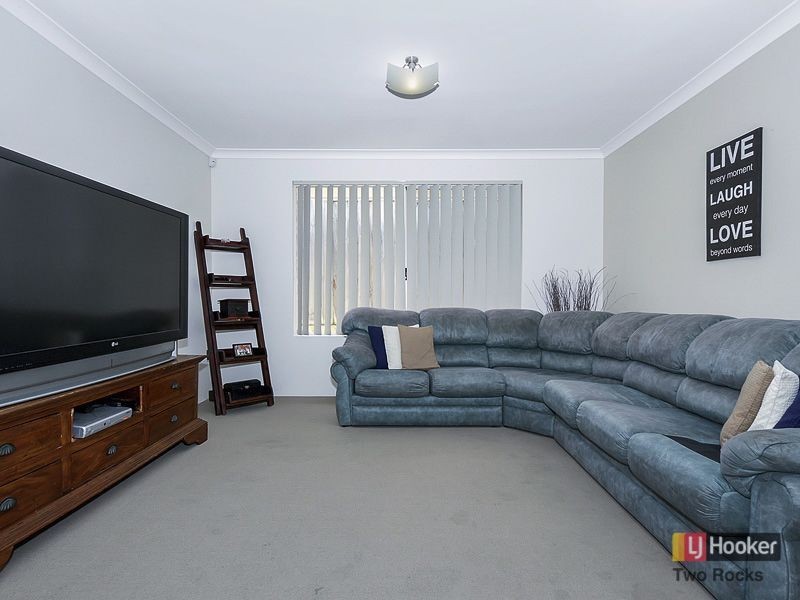 4 Oldsalt Brace, Yanchep WA 6035