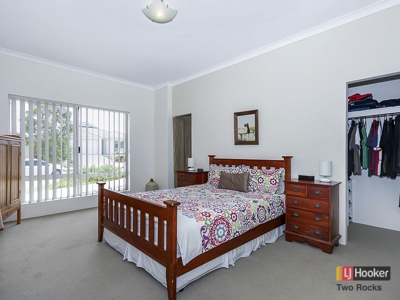 4 Oldsalt Brace, Yanchep WA 6035