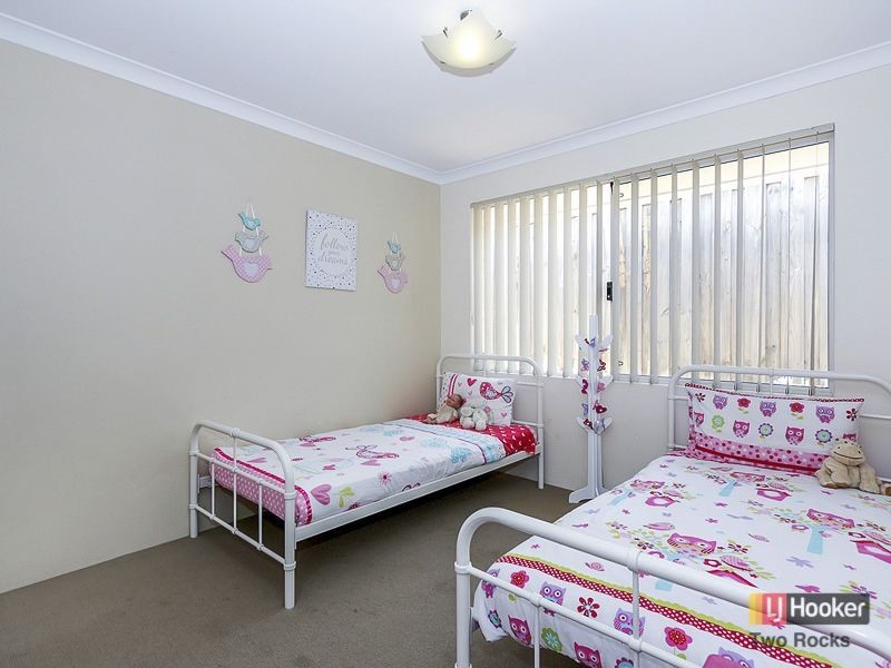 4 Oldsalt Brace, Yanchep WA 6035