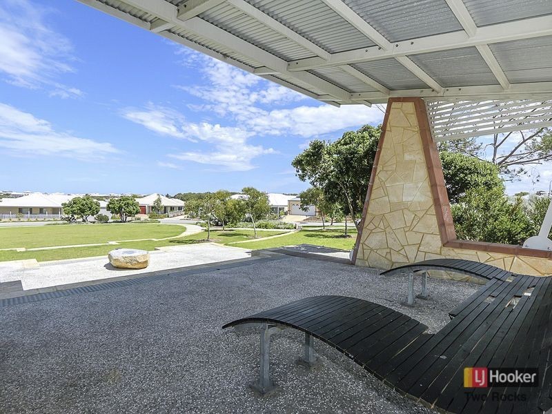 4 Oldsalt Brace, Yanchep WA 6035