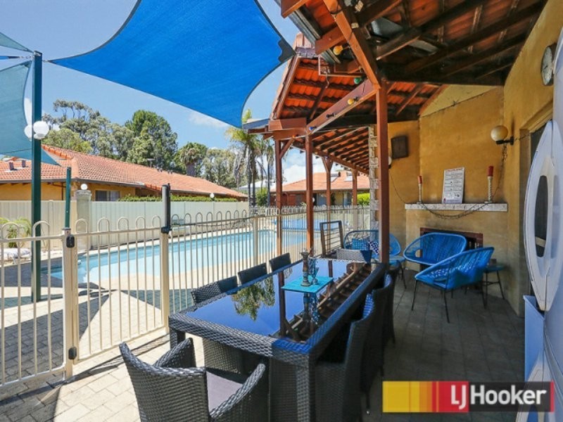 Unit 4/56 St Andrews Drive, Yanchep WA 6035
