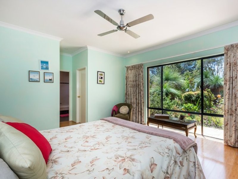 102 Harvest Circle, Two Rocks WA 6037