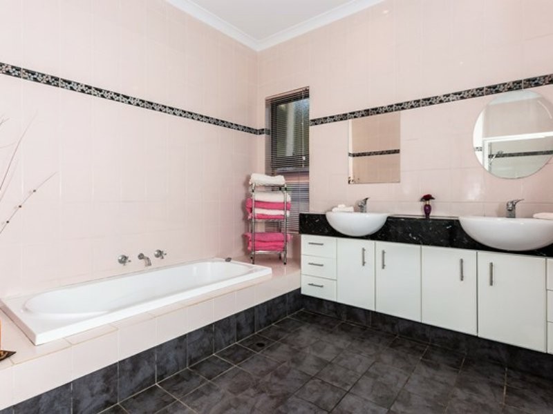 102 Harvest Circle, Two Rocks WA 6037