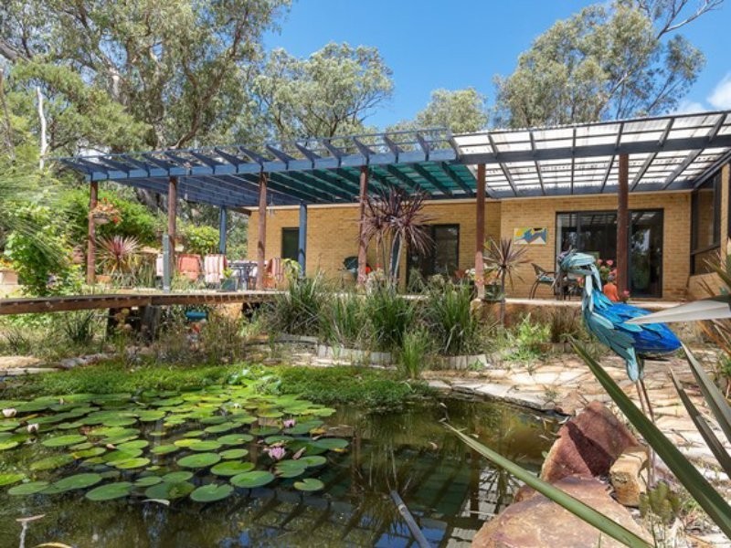 102 Harvest Circle, Two Rocks WA 6037