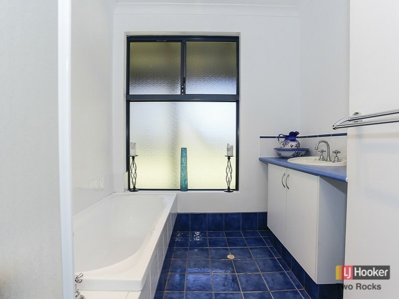 117 Harvest Circle, Two Rocks WA 6037