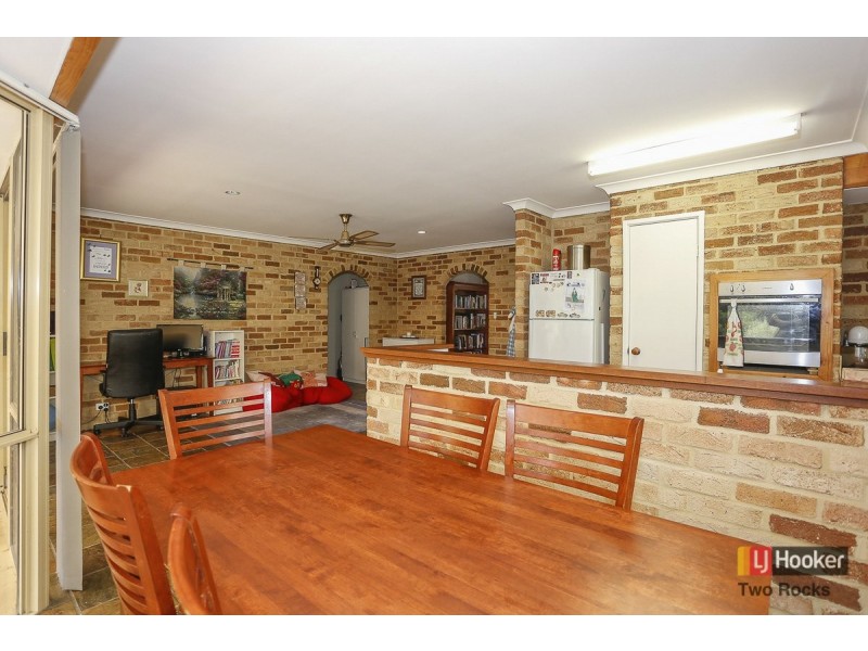 77 Lagoon Drive, Yanchep WA 6035