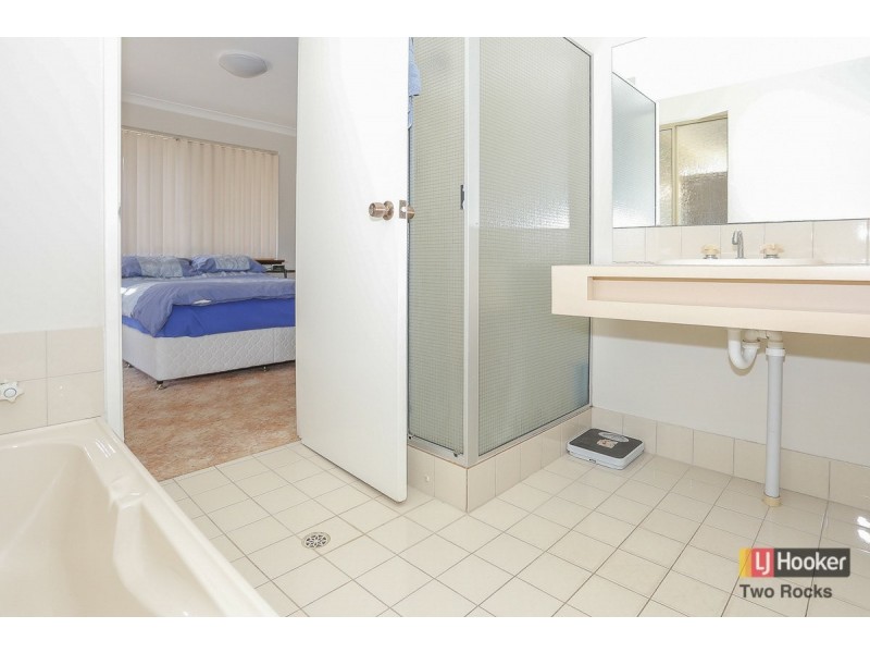 77 Lagoon Drive, Yanchep WA 6035