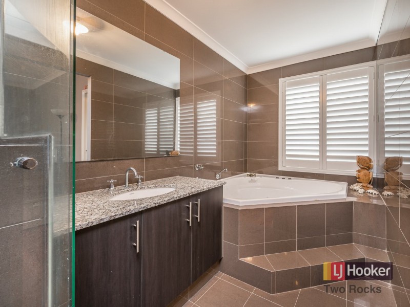 10 Clearview Street, Yanchep WA 6035