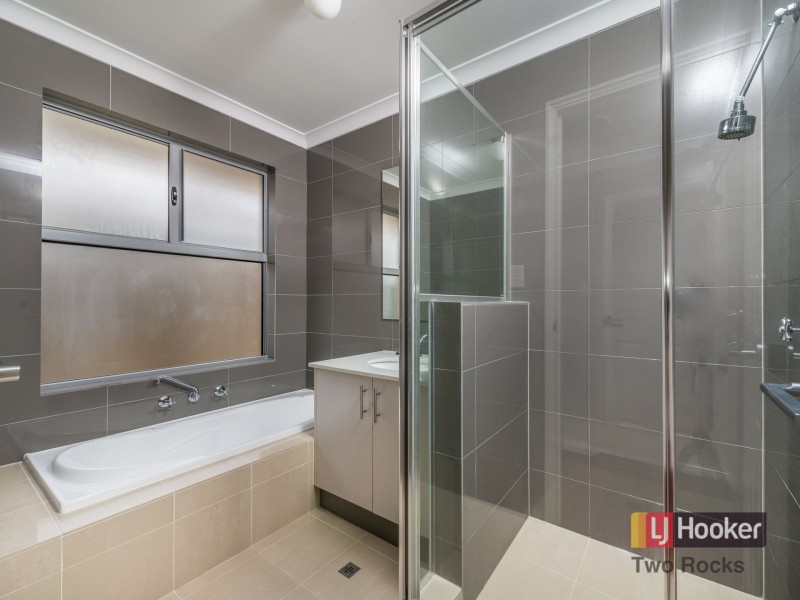 10 Clearview Street, Yanchep WA 6035