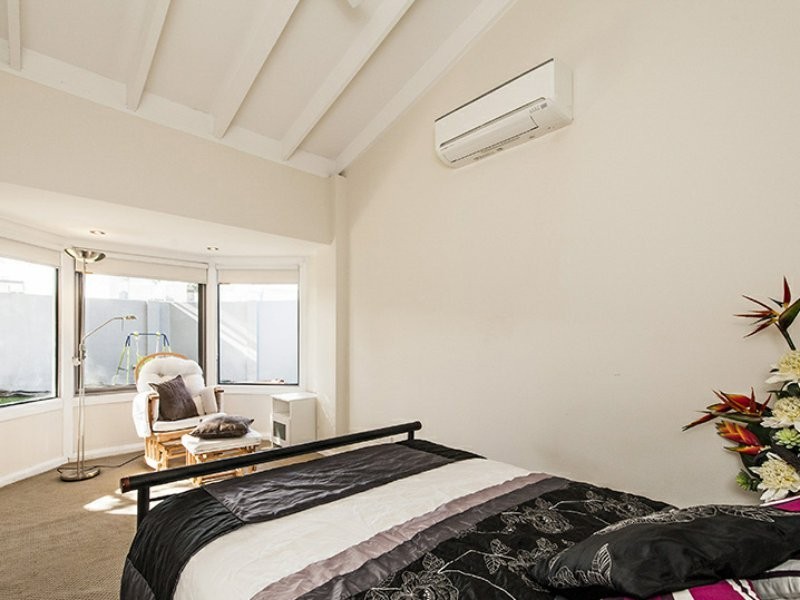 8 Benan Street, Kallaroo WA 6025