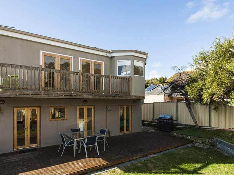 8 Benan Street, Kallaroo WA 6025