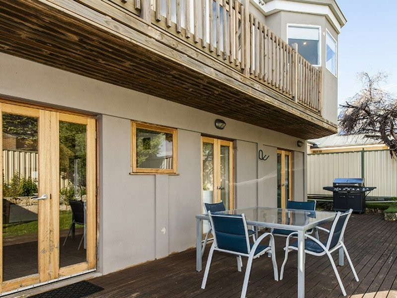 8 Benan Street, Kallaroo WA 6025