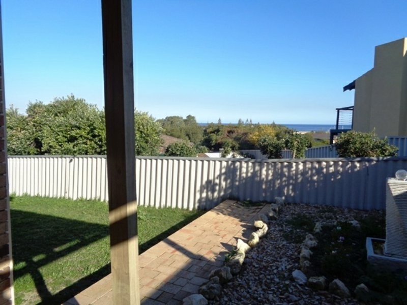 19 Valkyrie Place, Two Rocks WA 6037