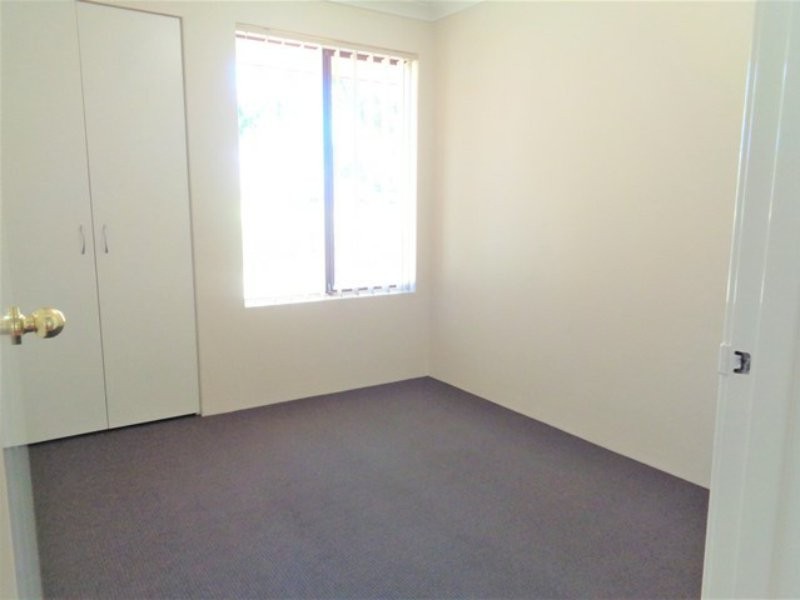 25 Hartland Place, Yanchep WA 6035