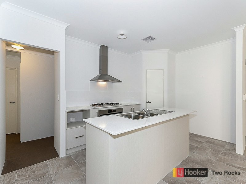 23 Snapper Way, Two Rocks WA 6037