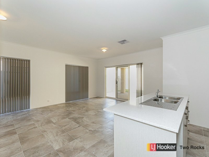 23 Snapper Way, Two Rocks WA 6037