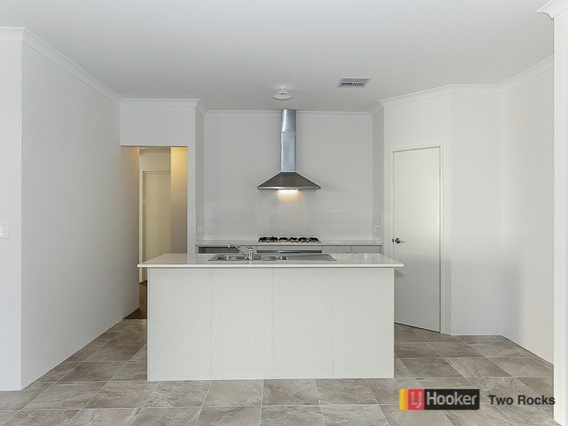 23 Snapper Way, Two Rocks WA 6037