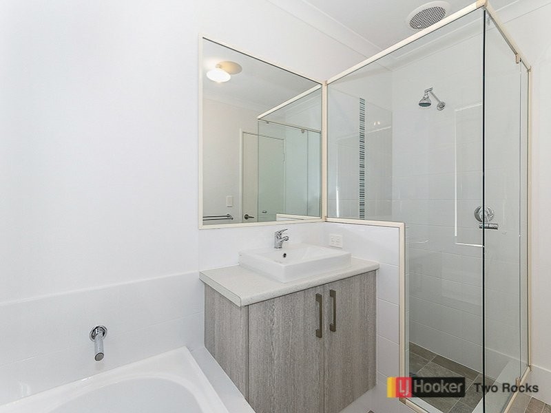 23 Snapper Way, Two Rocks WA 6037