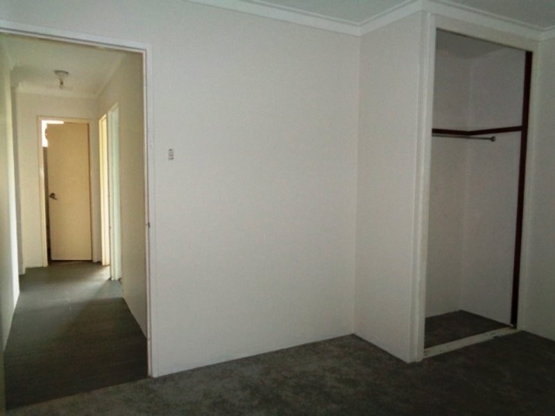 11 Leichhardt Drive, Two Rocks WA 6037