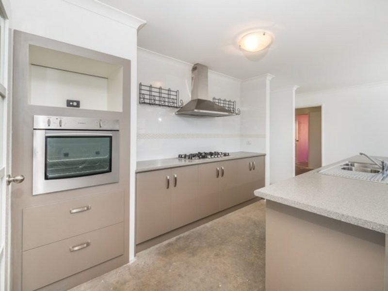 32 Blackwood Meander, Yanchep WA 6035