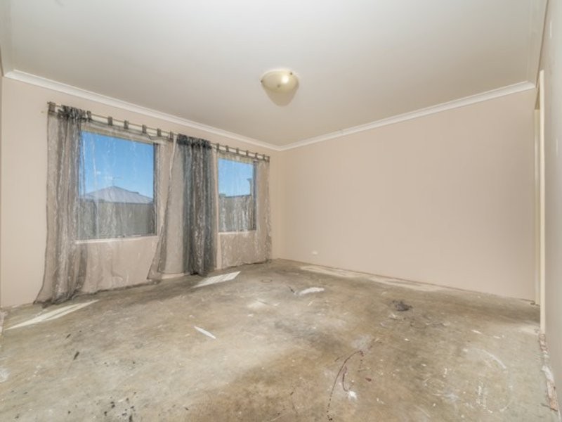 32 Blackwood Meander, Yanchep WA 6035