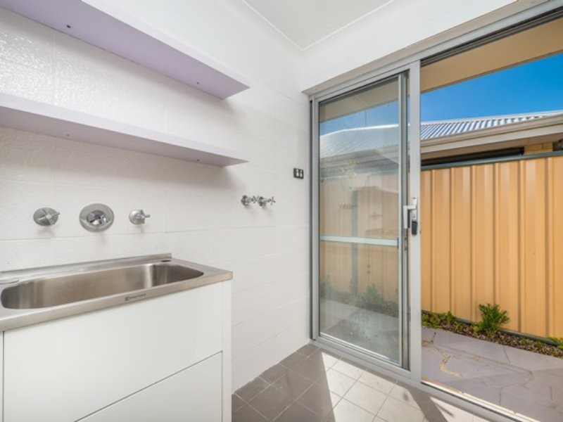 32 Blackwood Meander, Yanchep WA 6035