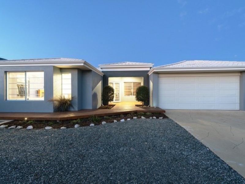 15 Sweep Ridge, Yanchep WA 6035